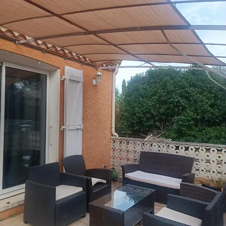 Familly House With Pool Caux