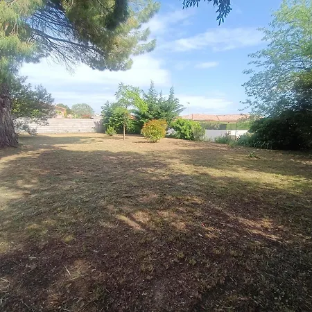 Familly House With Pool Caux